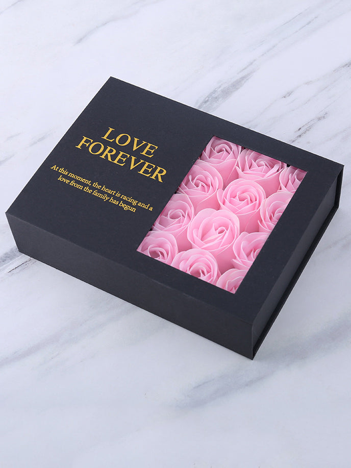<tc>Nyakék és rózsák ajándékdobozban, dísztasakkal Itssel rózsaszín</tc>